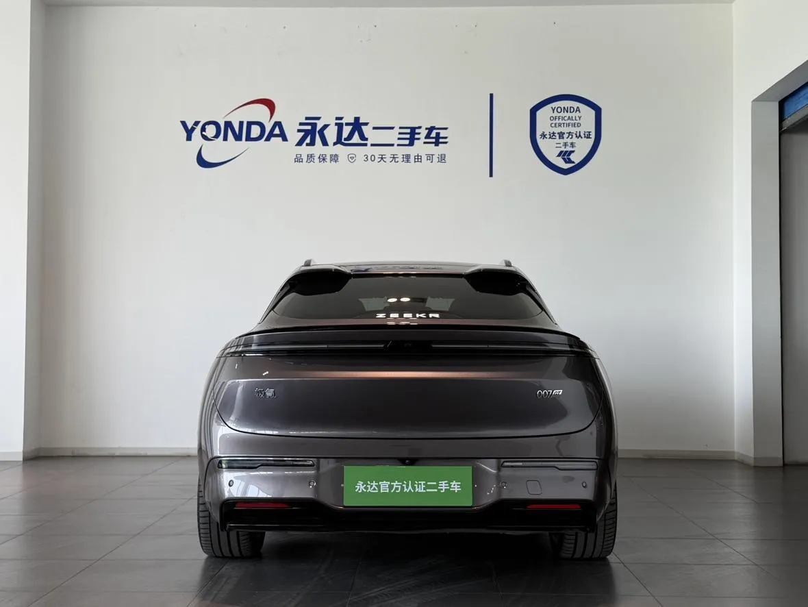 ZEEKR 007GT 2025