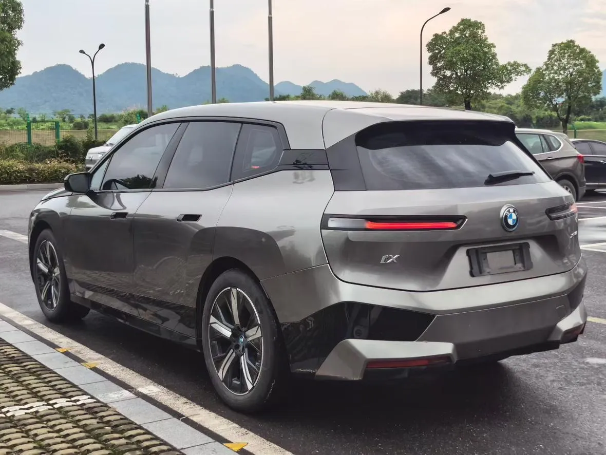 BMW IX 2023