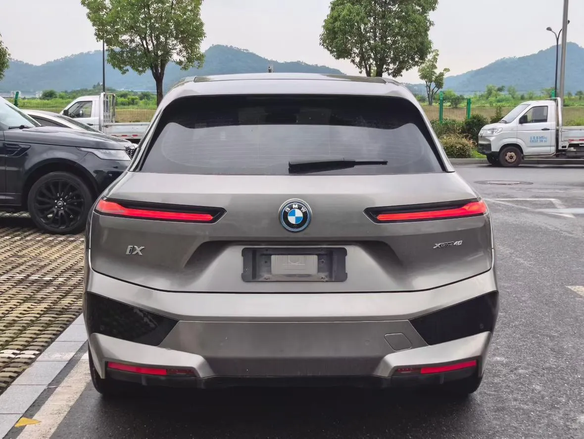 BMW IX 2023