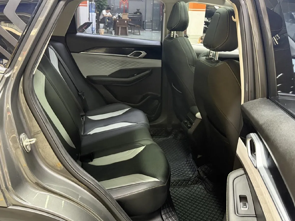 GEELY COOLRAY 2022