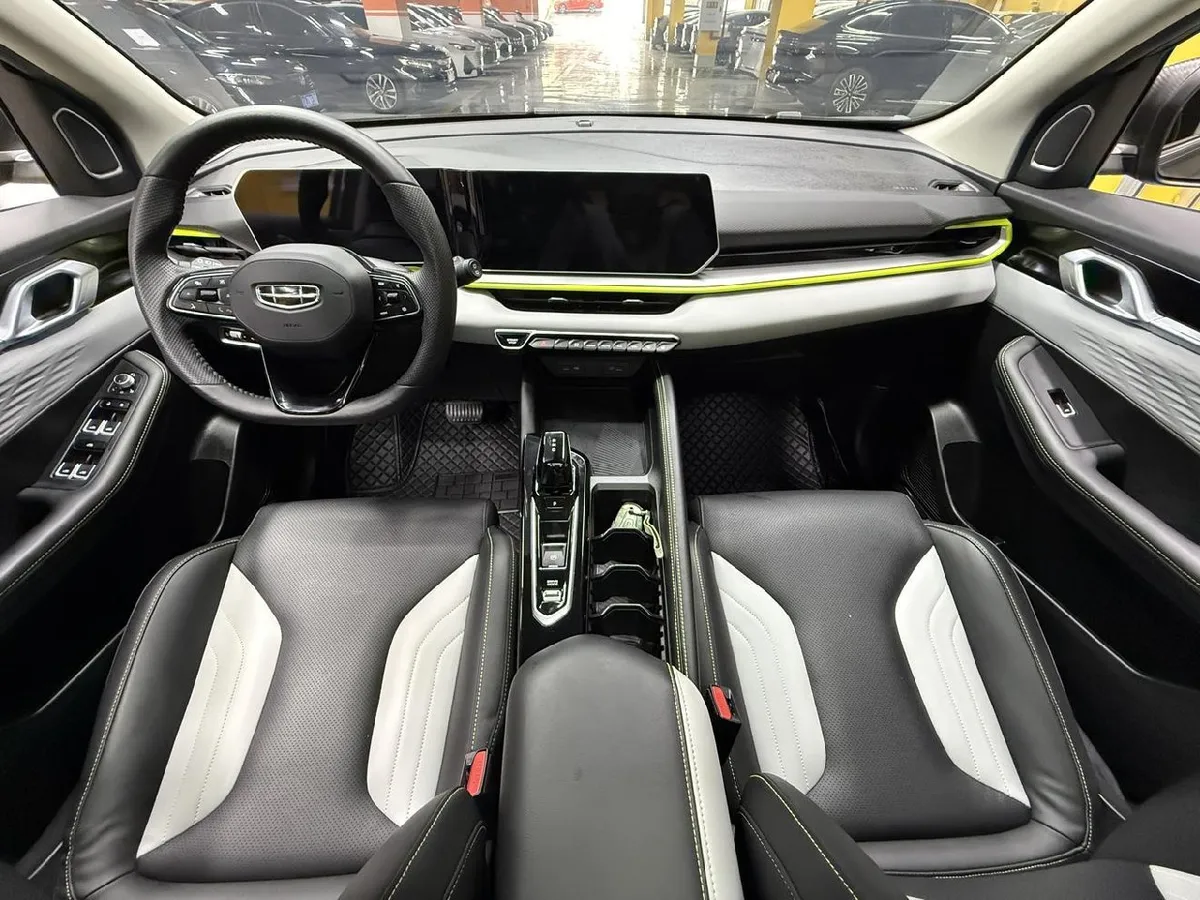 GEELY COOLRAY 2022