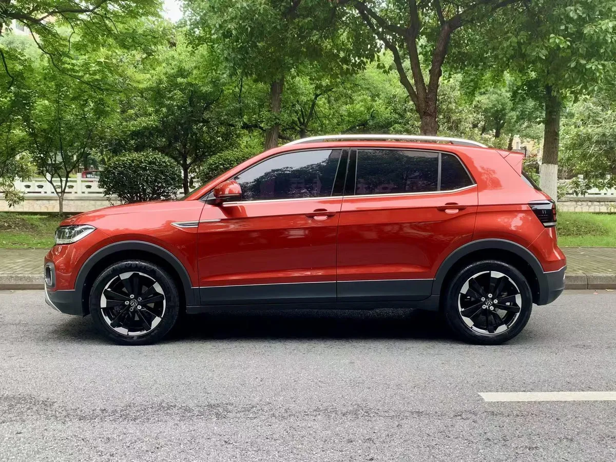 VOLKSWAGEN T-CROSS 2021