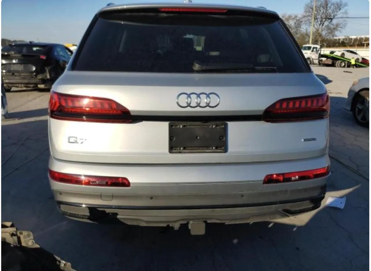 AUDI Q7 PRESTIGE 2023