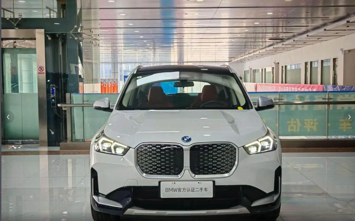 BMW IX1 2023