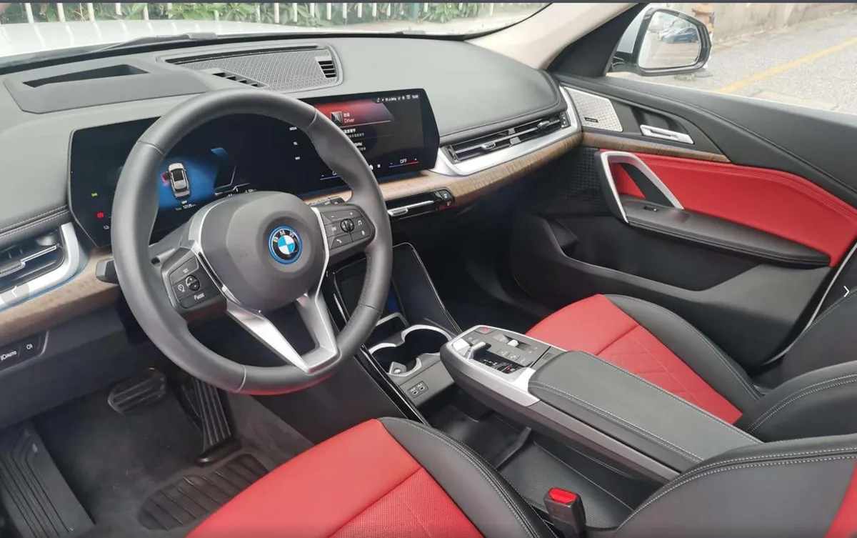 BMW IX1 2023