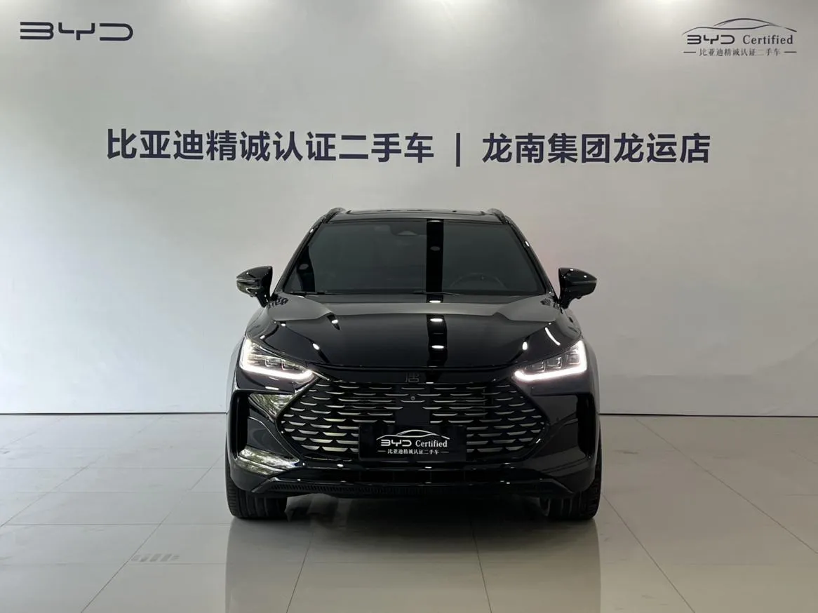 BYD TANG DM 215KM 4WD 2023