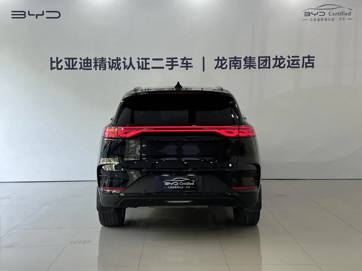 BYD TANG DM 215KM 4WD 2023