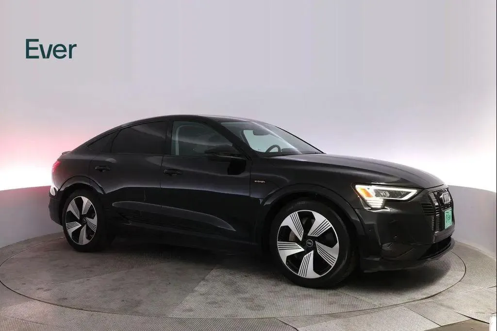 AUDI E-TRON R-DYNAMIC LUXURY EDITION 2021