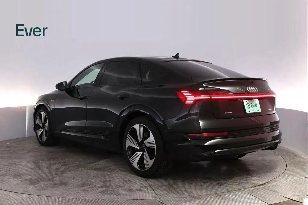 AUDI E-TRON R-DYNAMIC LUXURY EDITION 2021