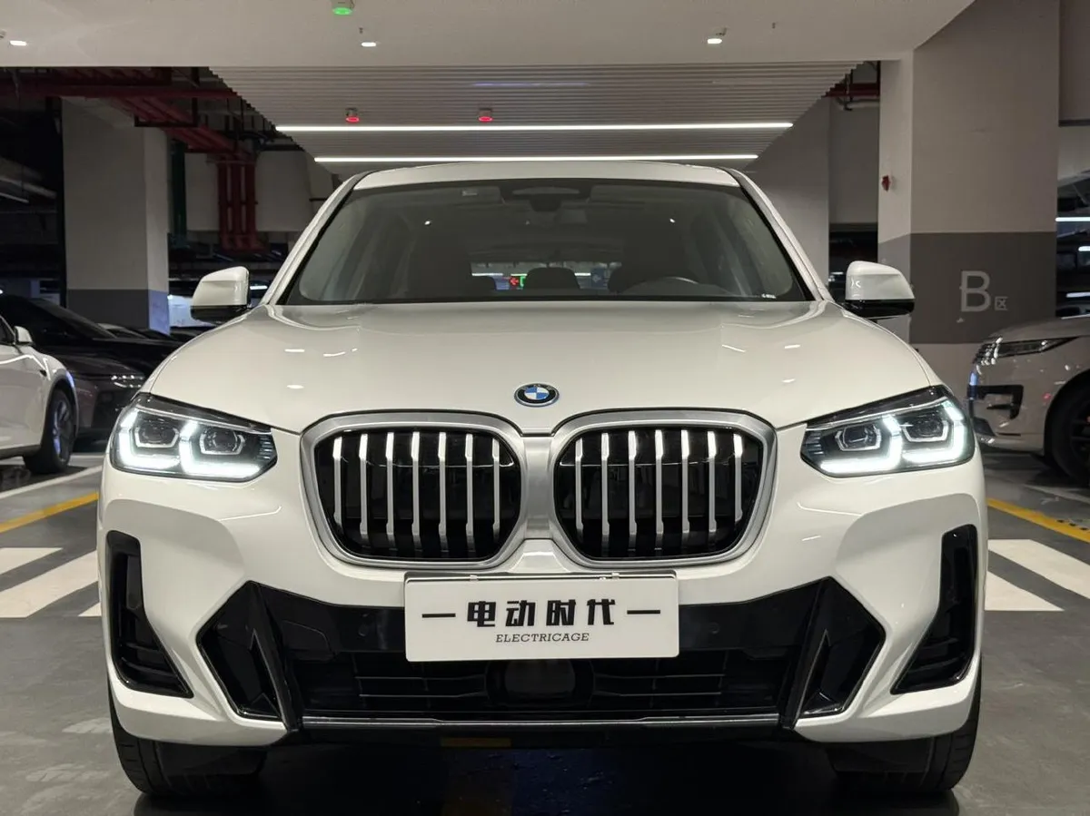 BMW IX3 2024