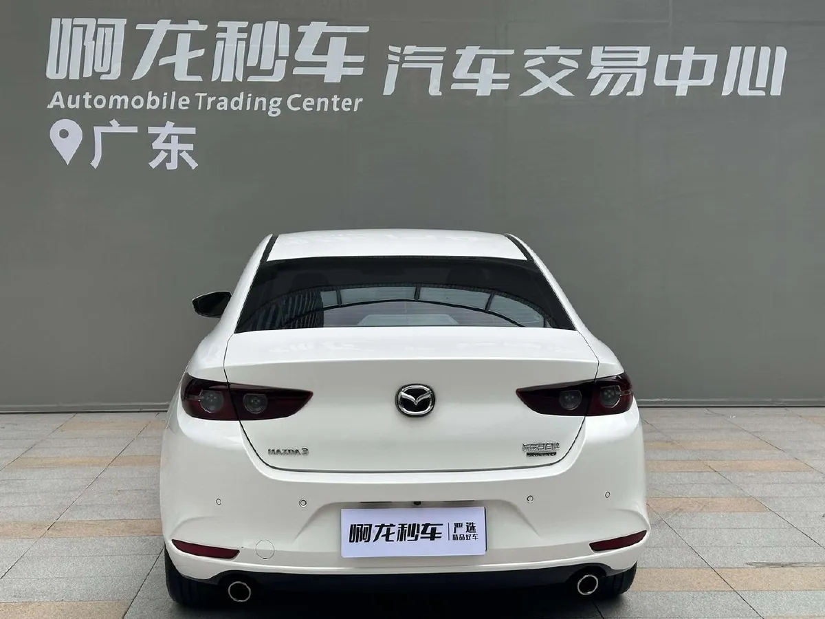 MAZDA 3 AXELA 2 2023