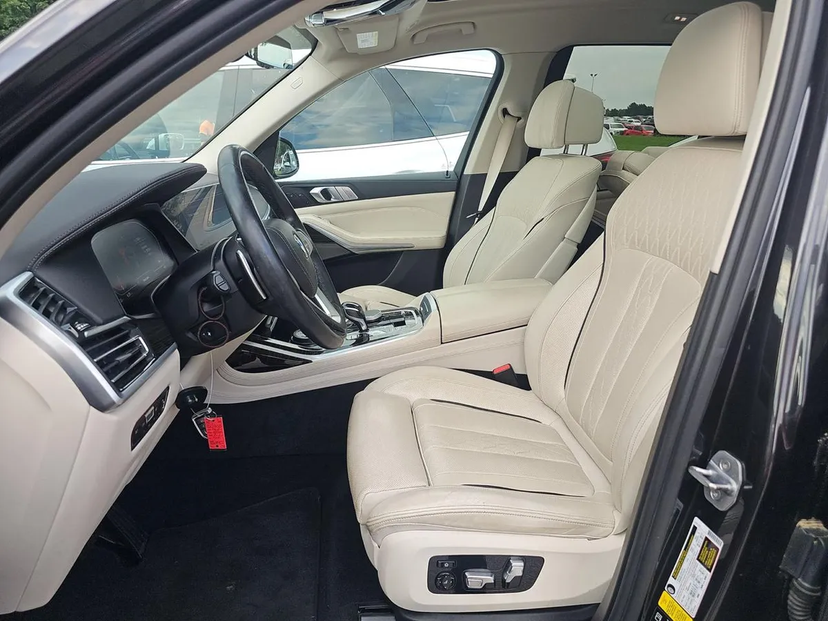 BMW X7 SPORTS ACTIVITY VEHICLE 2020
