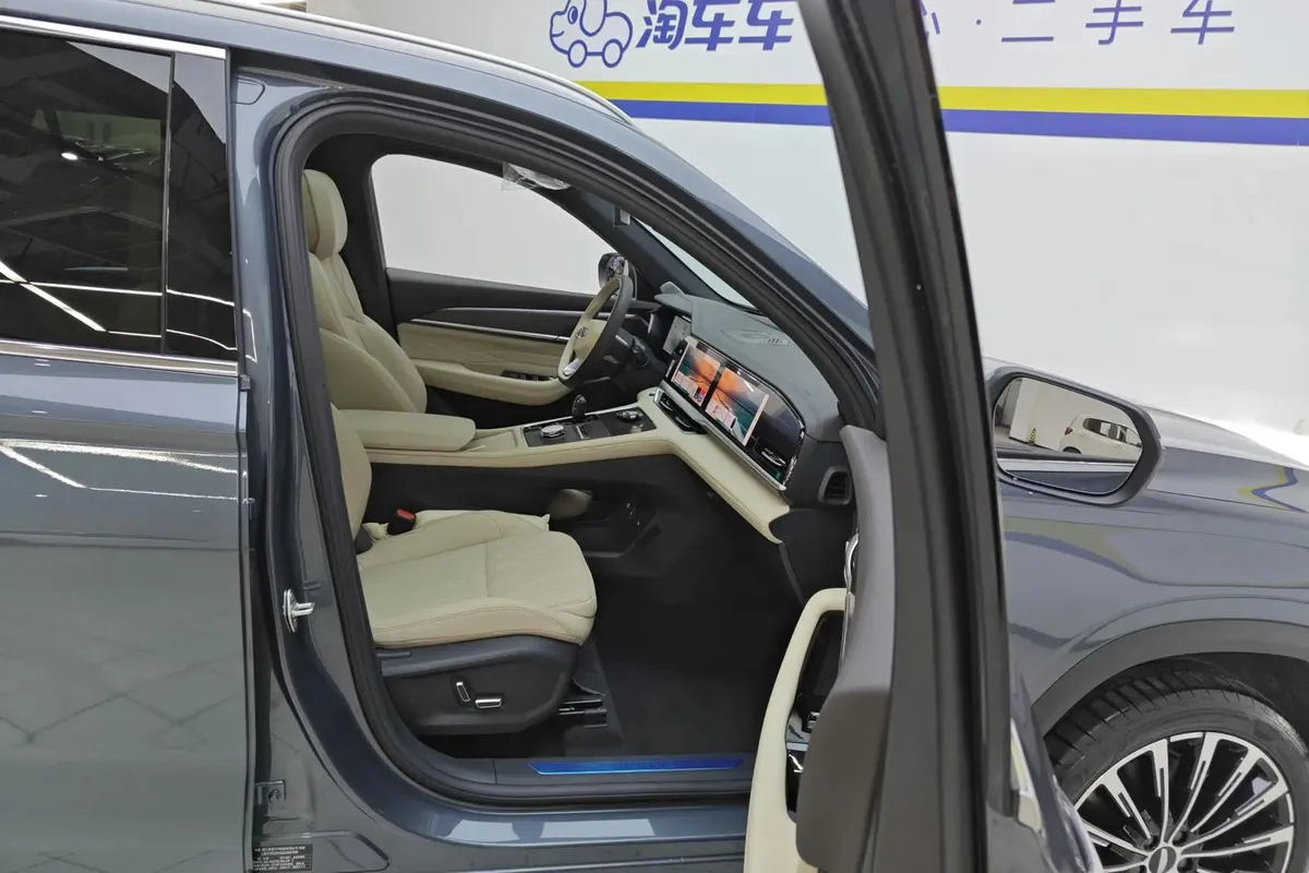GEELY XINGYUE L FLAGSHIP (МАКСИМАЛЬНАЯ) 2025
