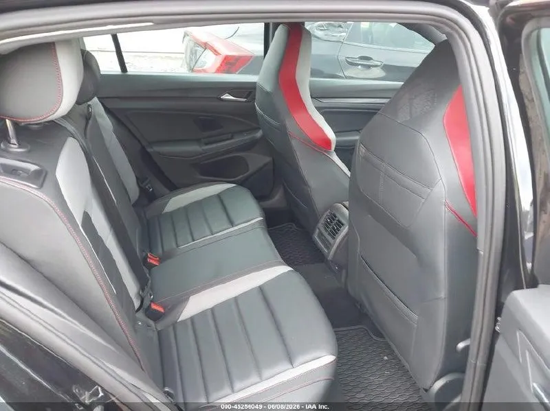 VOLKSWAGEN GOLF SE 2023