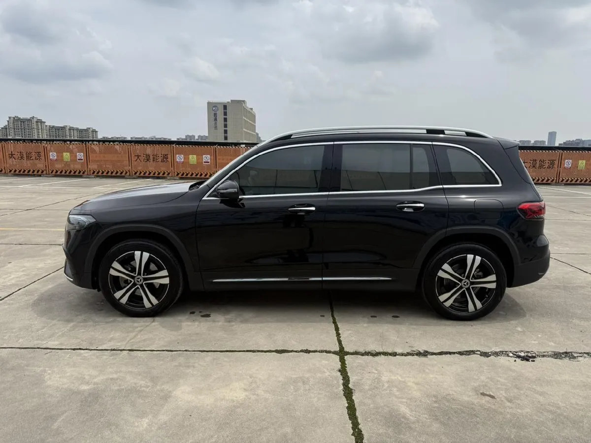 MERCEDES-BENZ EQB 350 4MATIC 2023