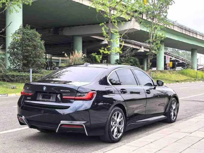 BMW 2025 I3 EDRIVE 35 2025