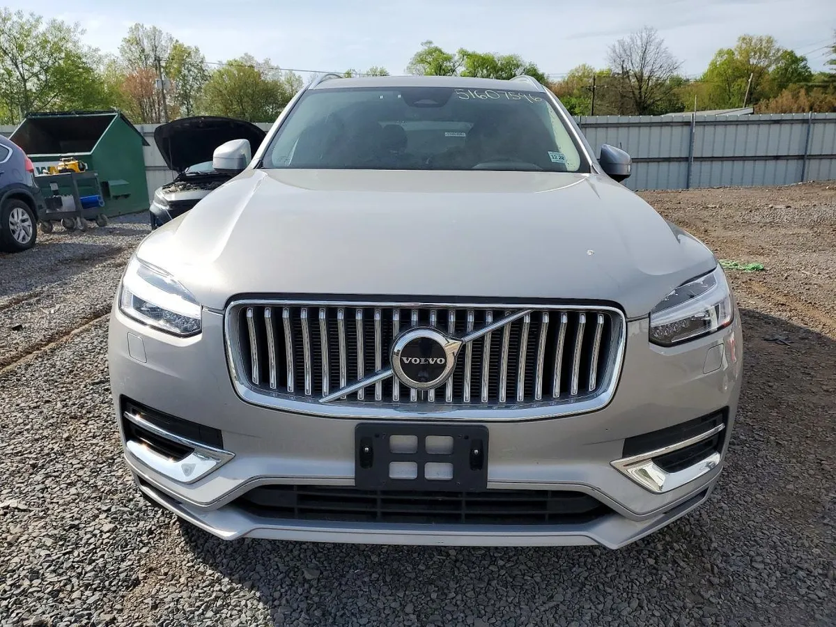 VOLVO XC90 2023