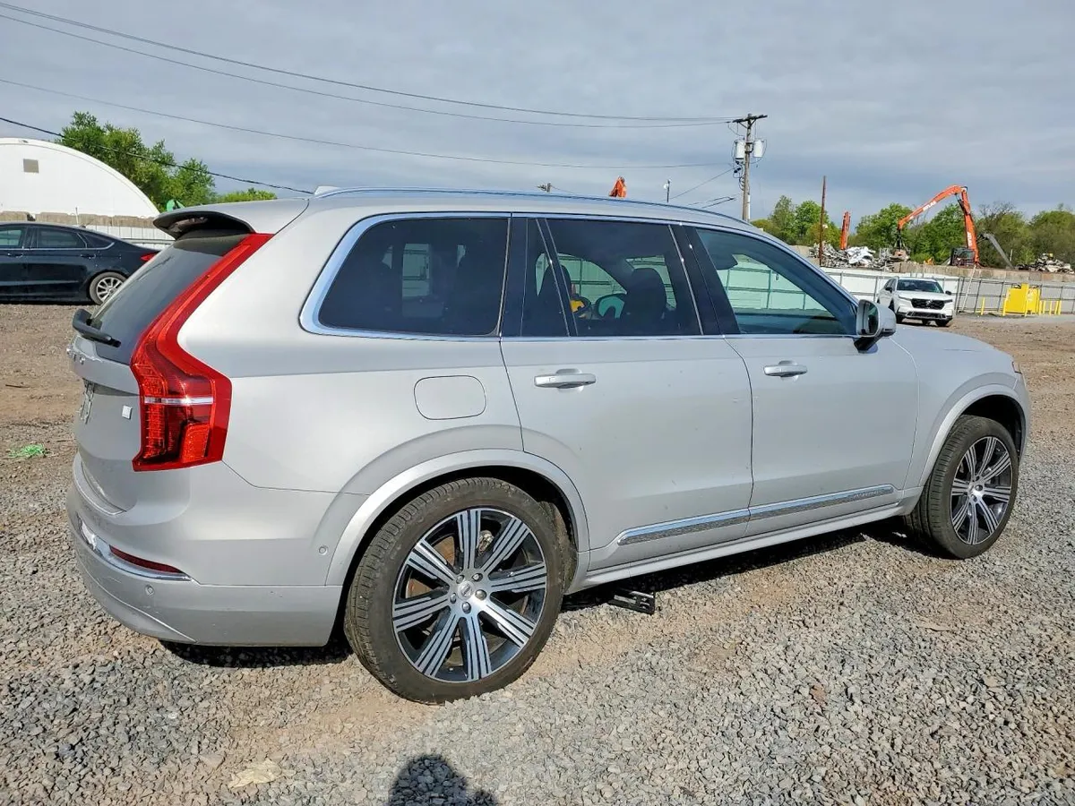 VOLVO XC90 2023