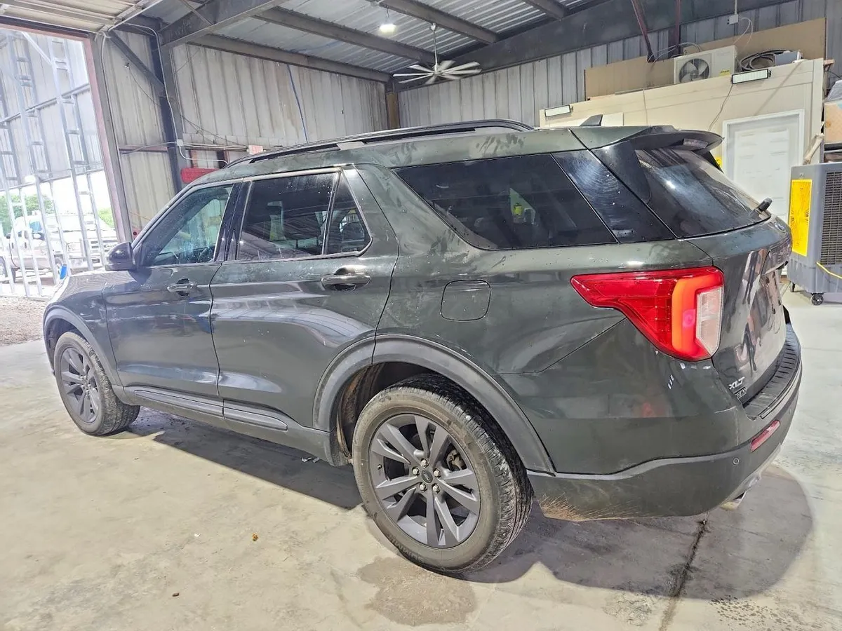 FORD EXPLORER XLT 2022