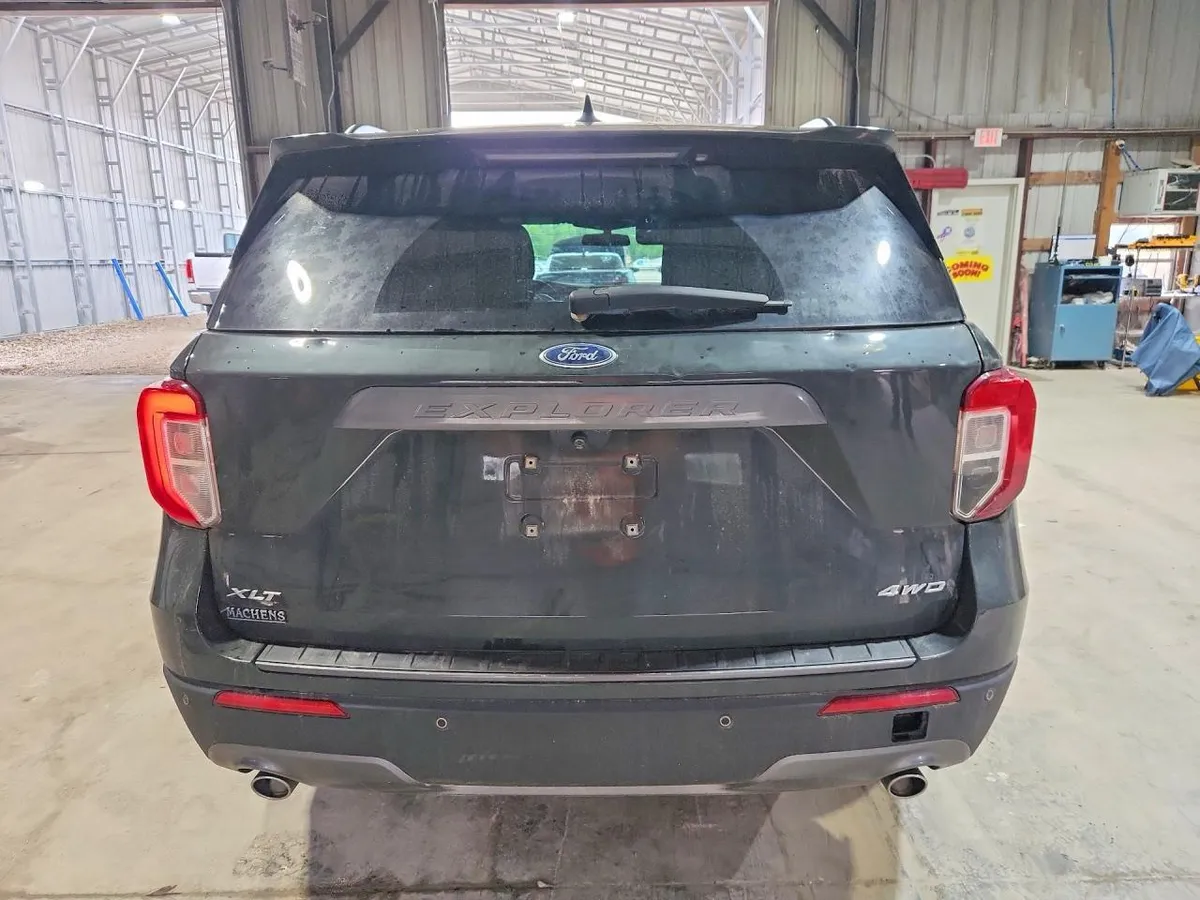FORD EXPLORER XLT 2022