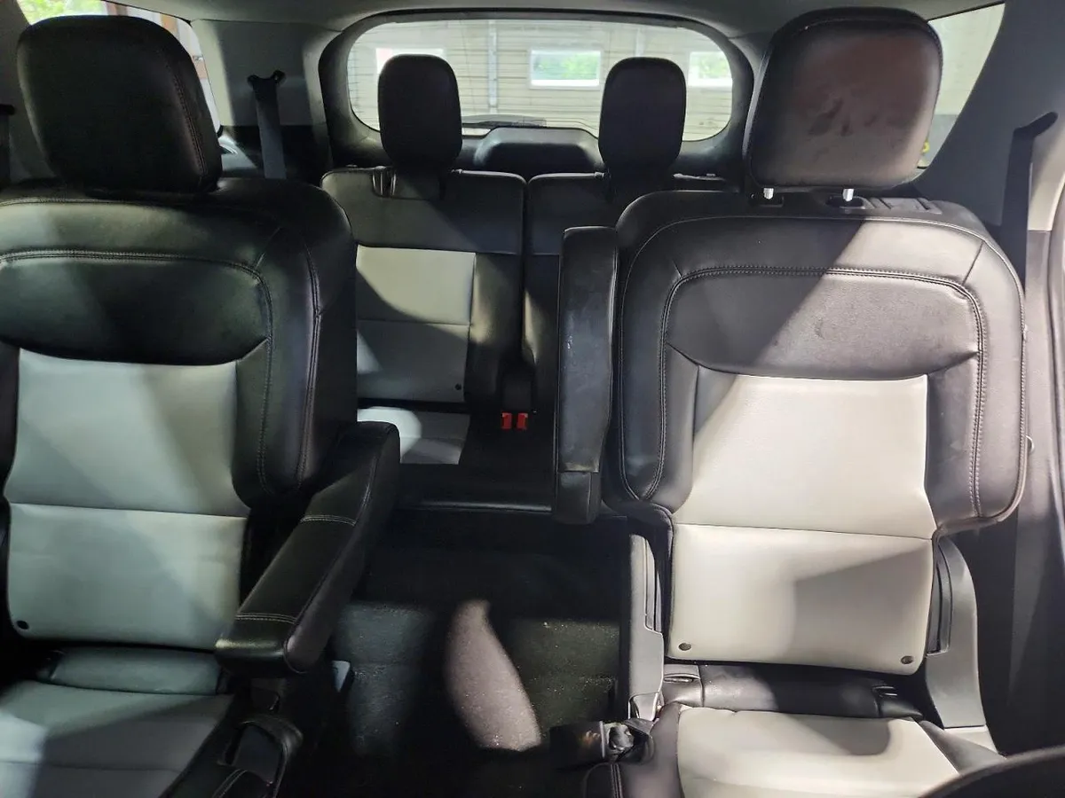 FORD EXPLORER XLT 2022
