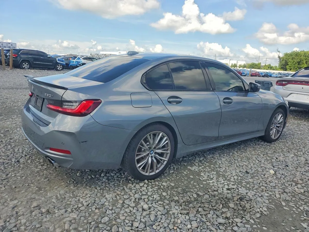BMW 330XI - 2023