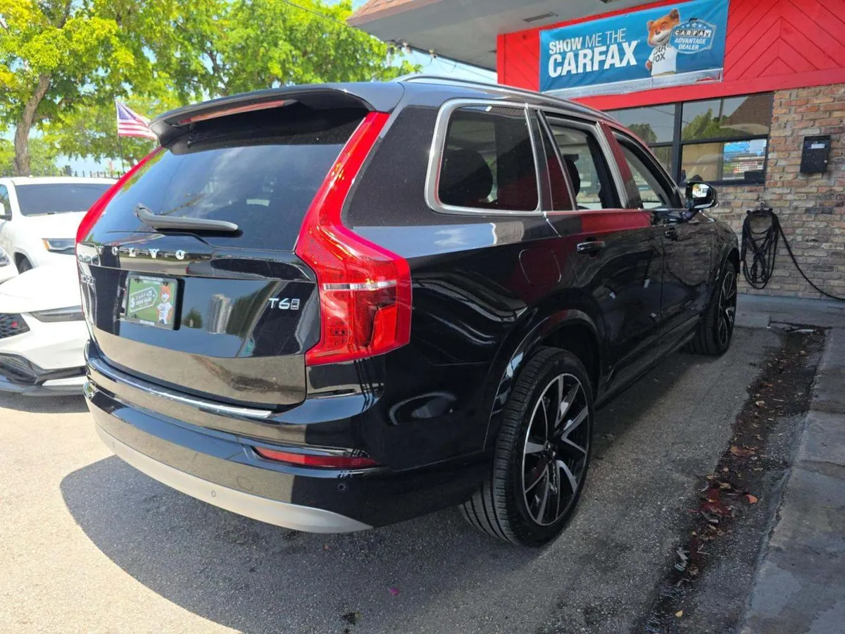 VOLVO XC90 T6 MOMENTUM 7-PASSENGER 2022