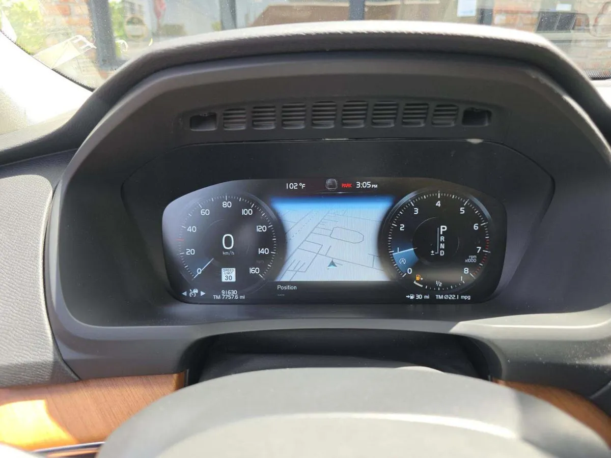 VOLVO XC90 T6 MOMENTUM 7-PASSENGER 2022