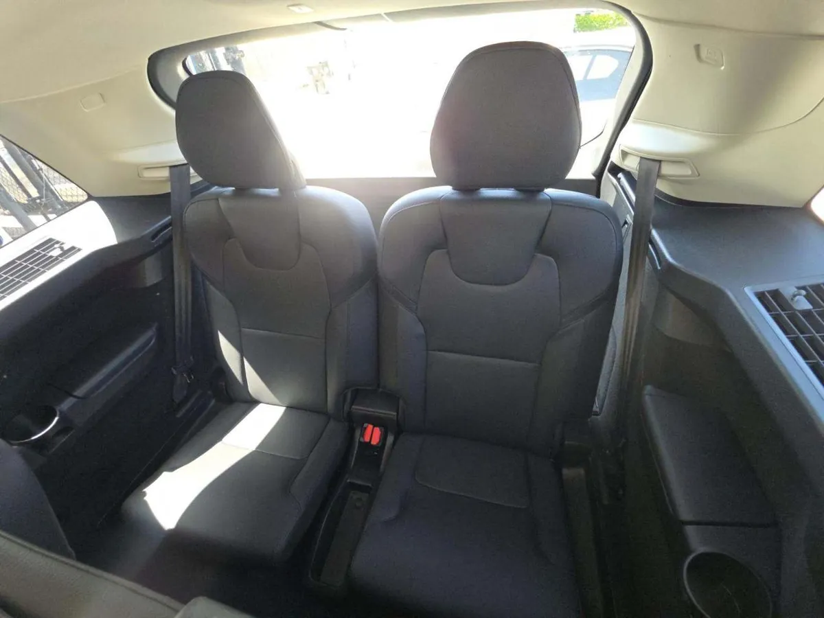 VOLVO XC90 T6 MOMENTUM 7-PASSENGER 2022