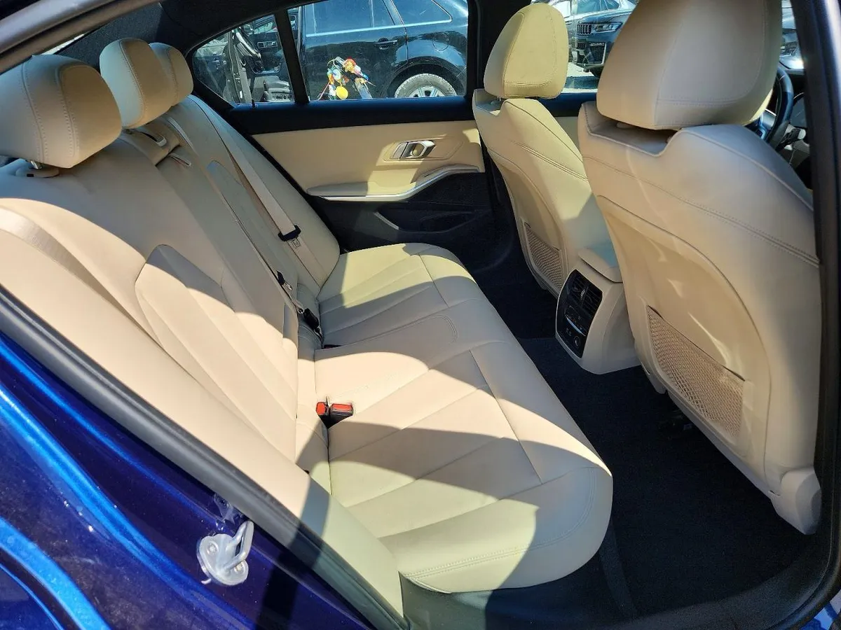 BMW 330I - 2020