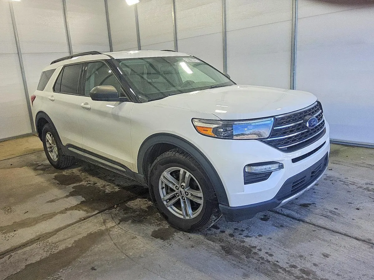 FORD EXPLORER XLT 2022