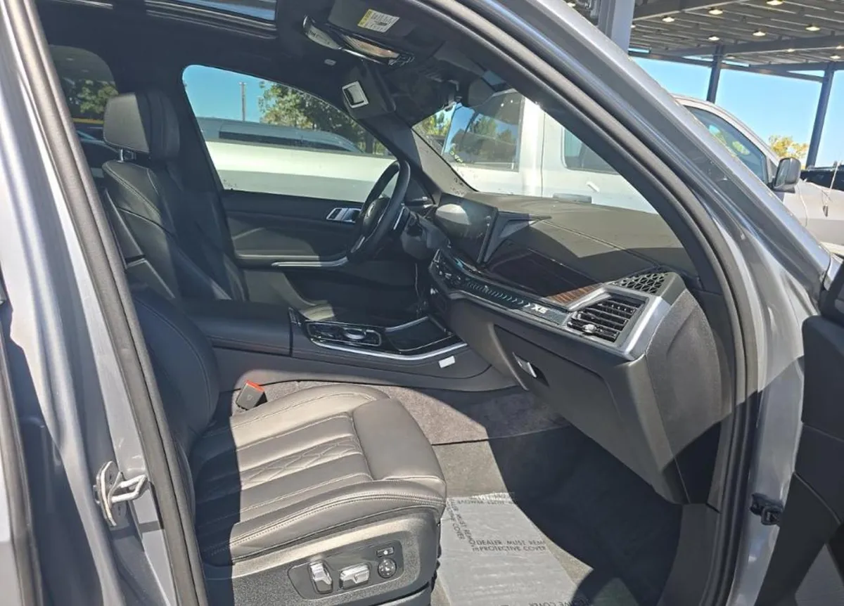 BMW X5 SPORTS ACTIVITY VEHICLE 2024