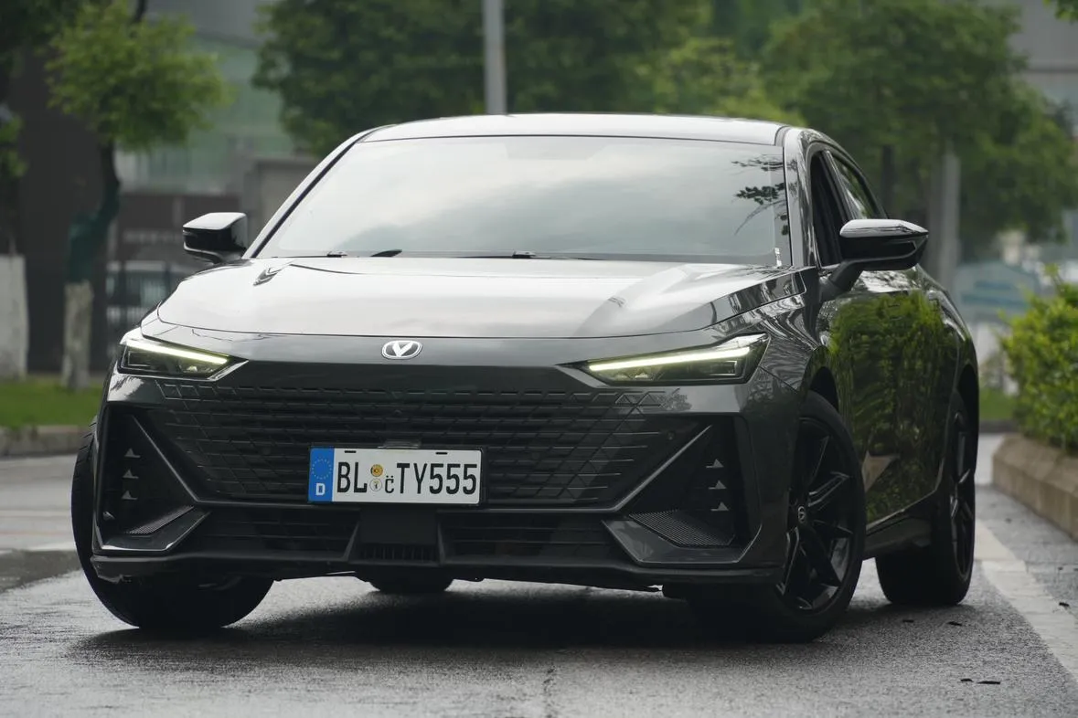 CHANGAN UNI-V PREMIUM 2023