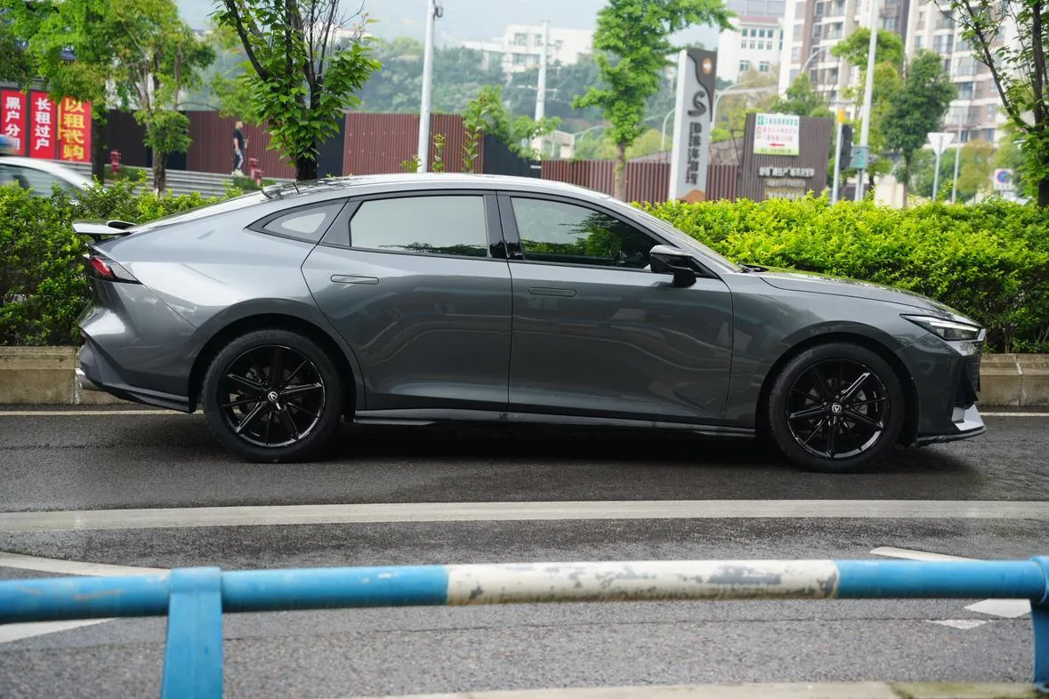 CHANGAN UNI-V PREMIUM 2023