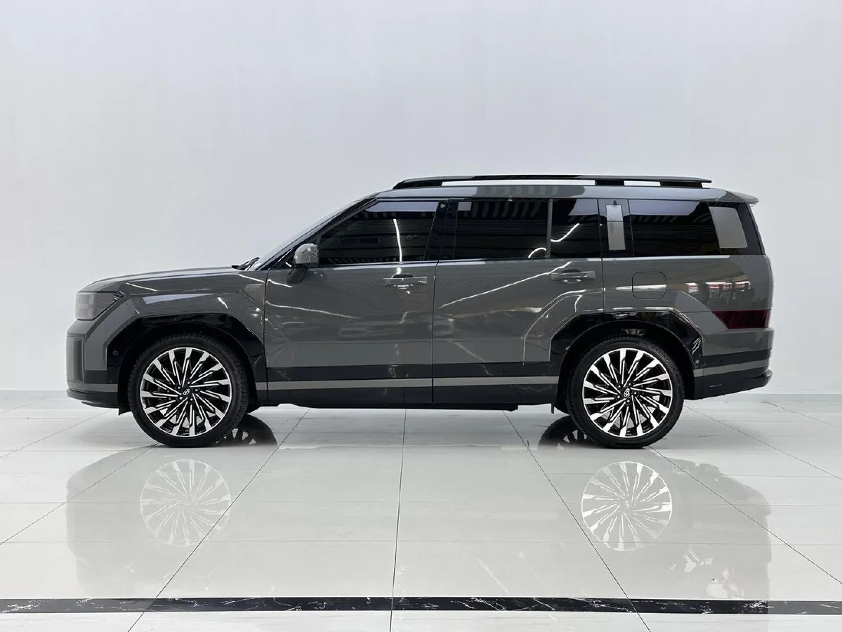 HYUNDAI SANTA FE 2025