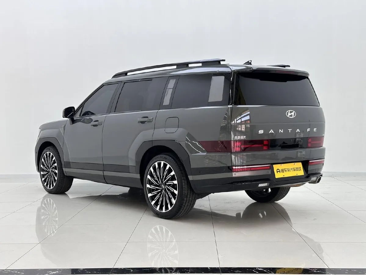 HYUNDAI SANTA FE 2025