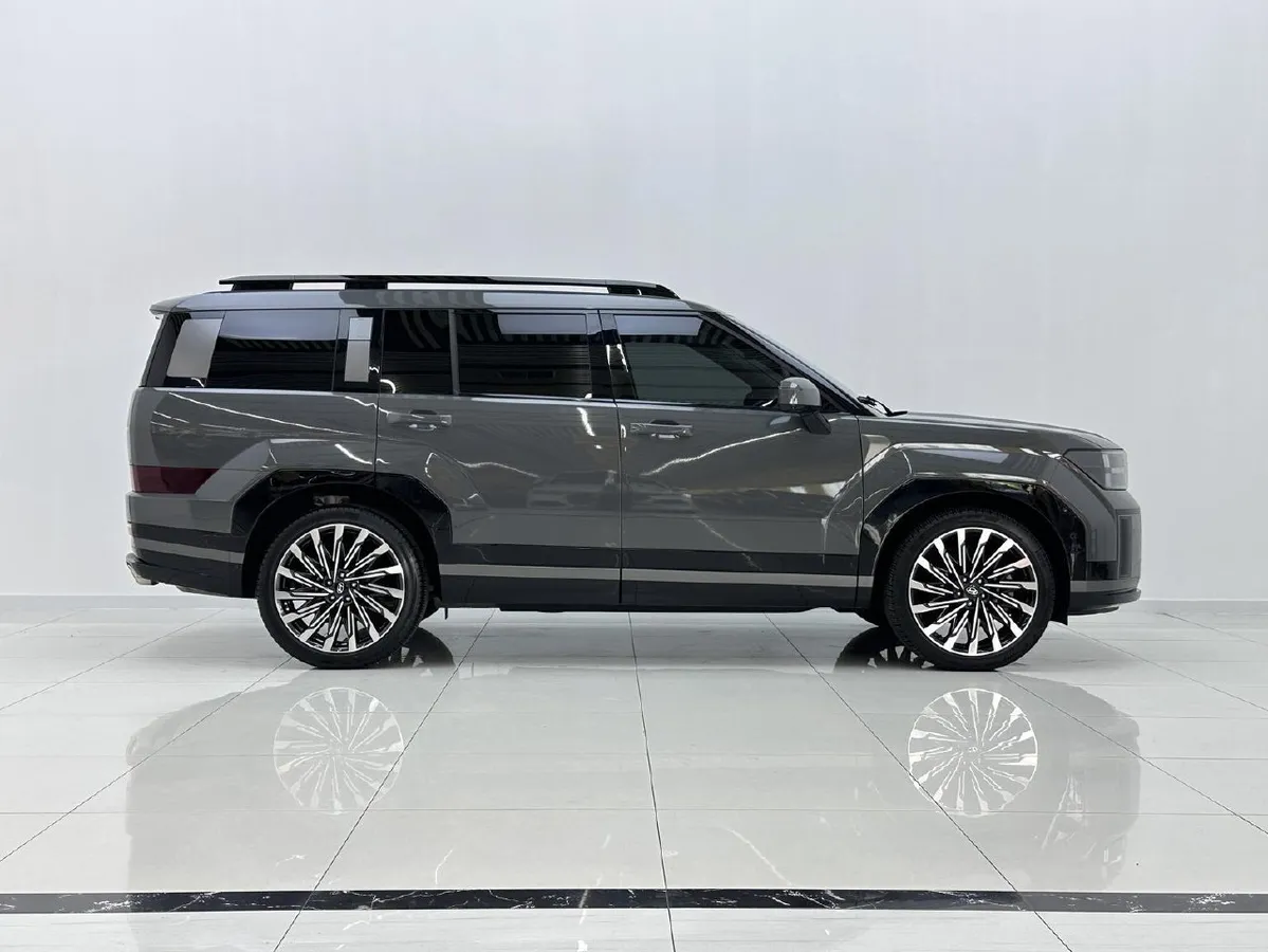 HYUNDAI SANTA FE 2025