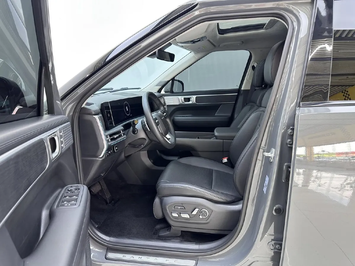 HYUNDAI SANTA FE 2025