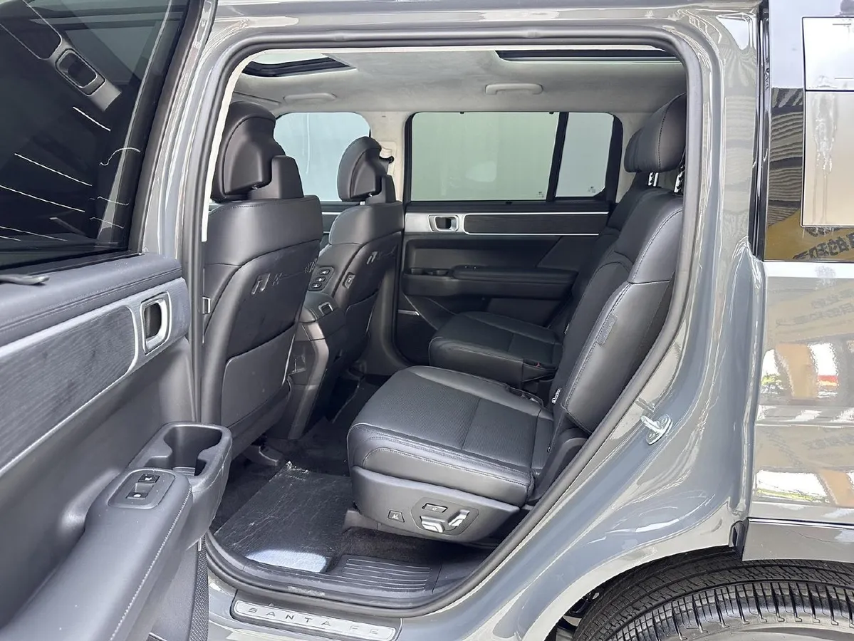 HYUNDAI SANTA FE 2025