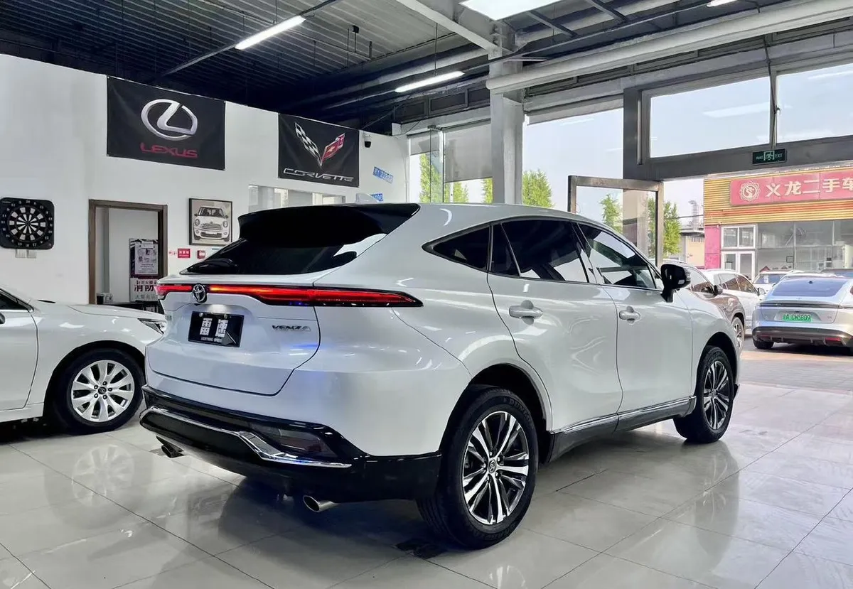 TOYOTA VENZA LUXURY 2022