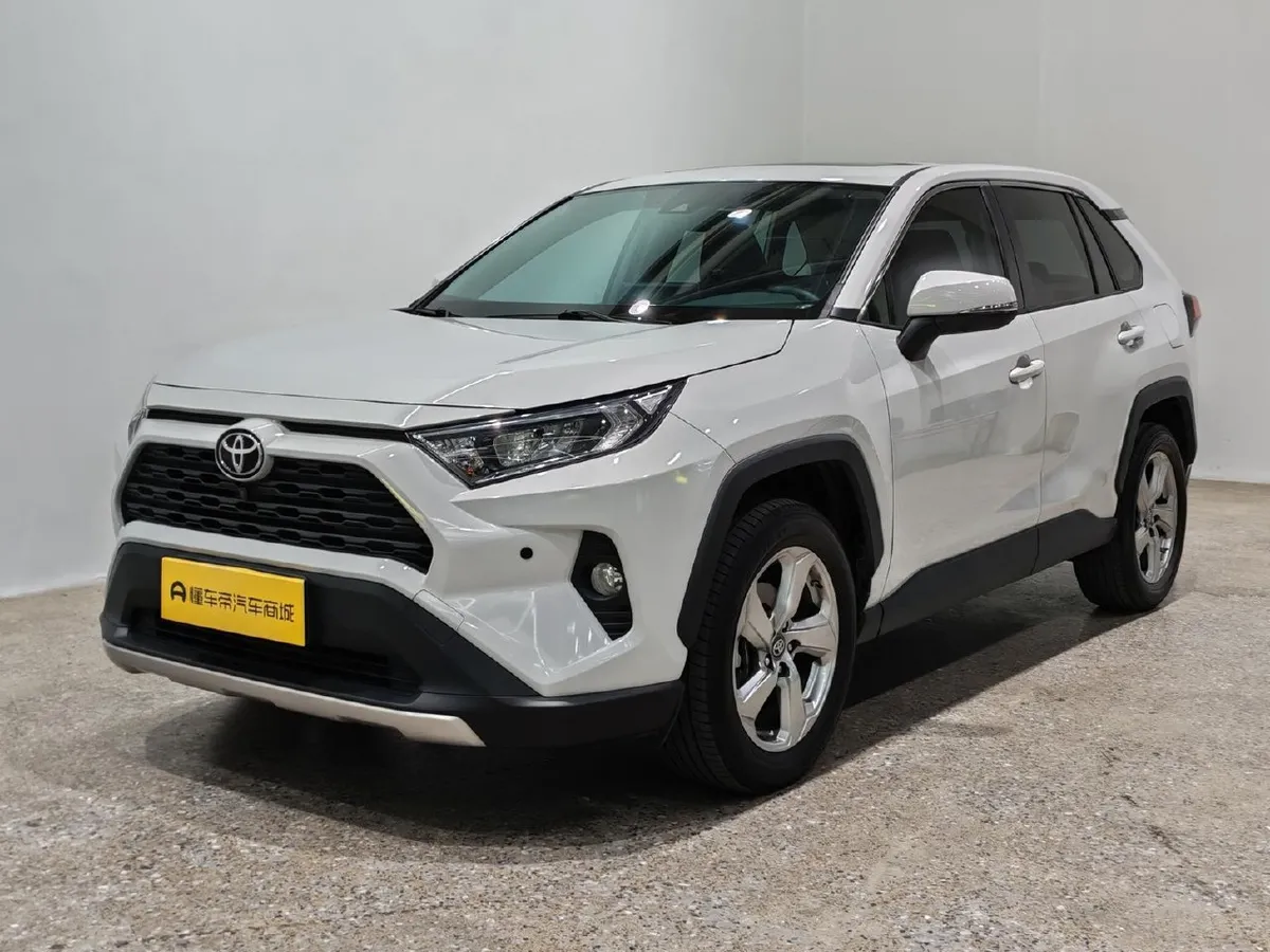 TOYOTA RAV4 2021
