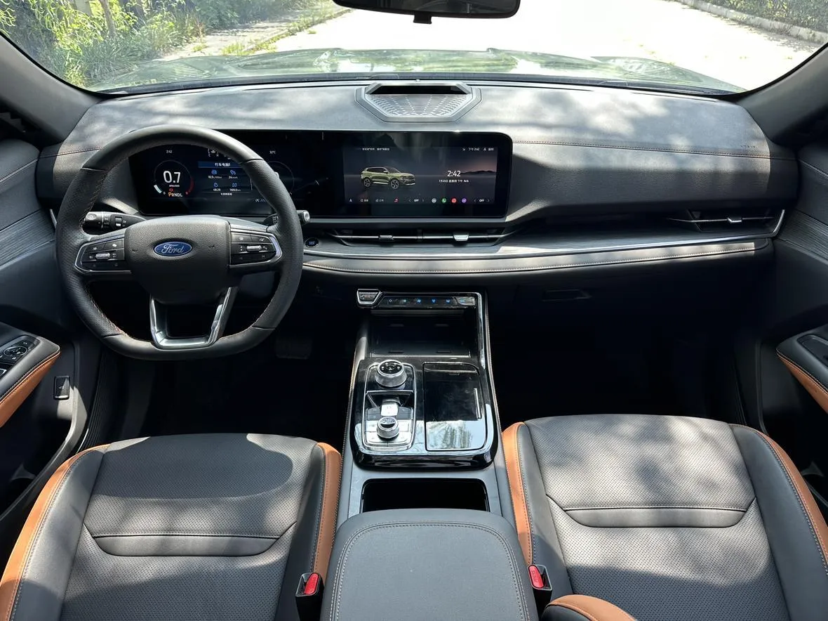 FORD EQUATOR SPORT PREMIUM PLUS 2025