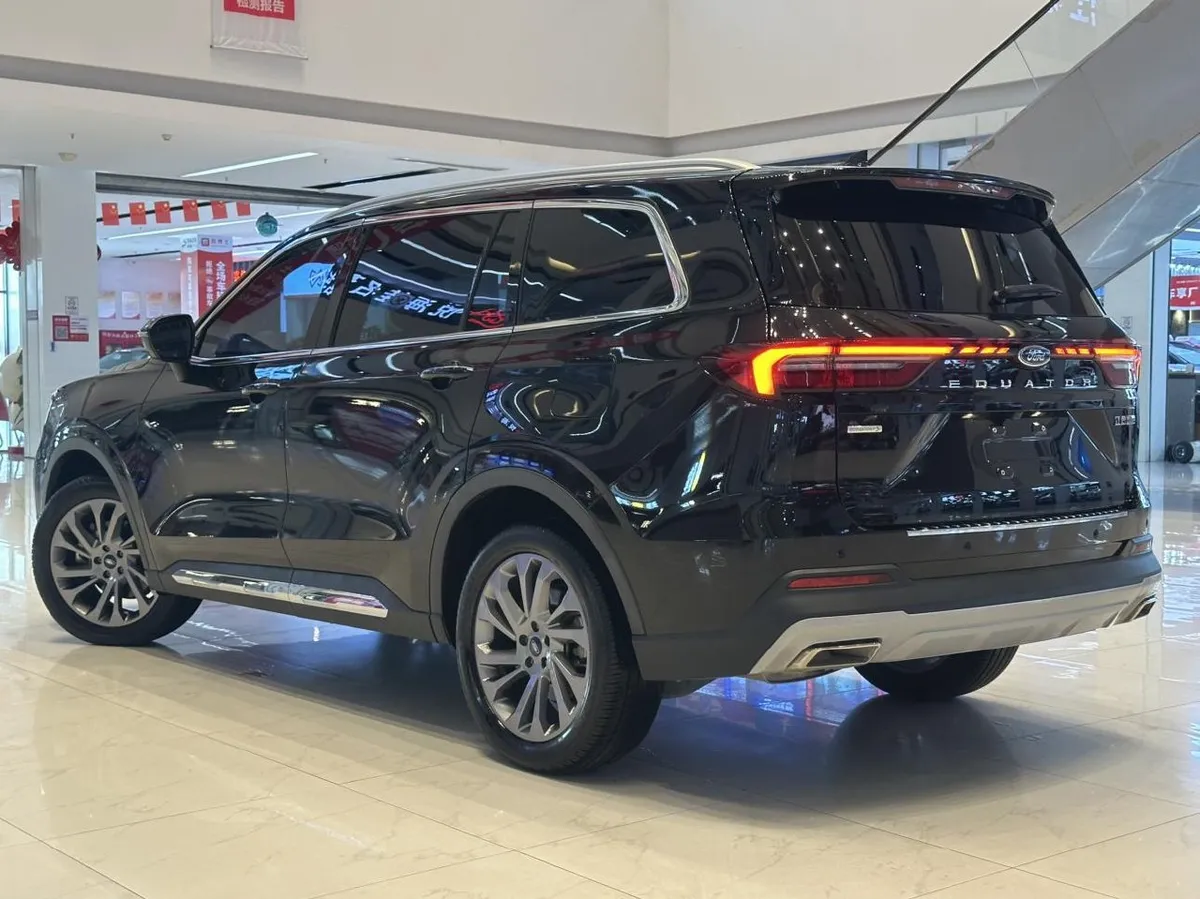 FORD EQUATOR PREMIUM 2023