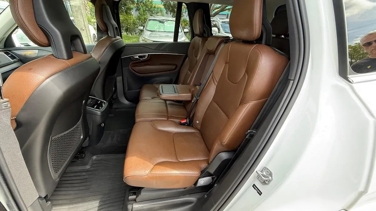 VOLVO XC90 T6 MOMENTUM 7-PASSENGER 2020
