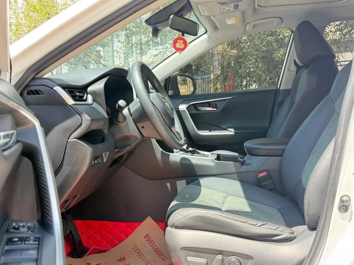 TOYOTA RAV4 2022
