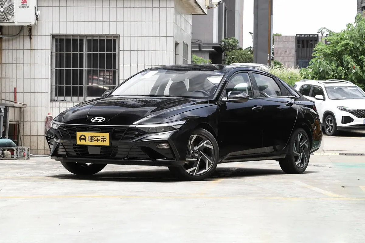 HYUNDAI ELANTRA МАКСИМАЛЬНАЯ 2026
