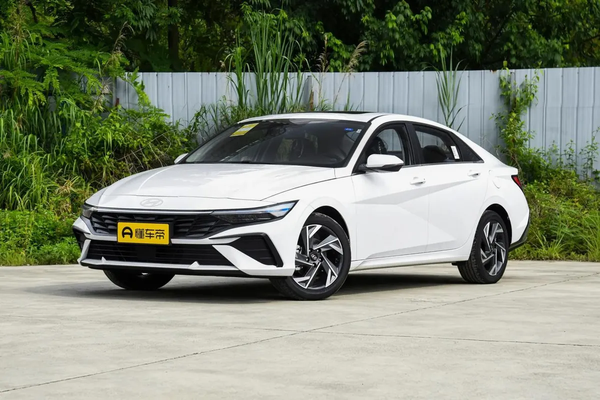 HYUNDAI ELANTRA МАКСИМАЛЬНАЯ 2026