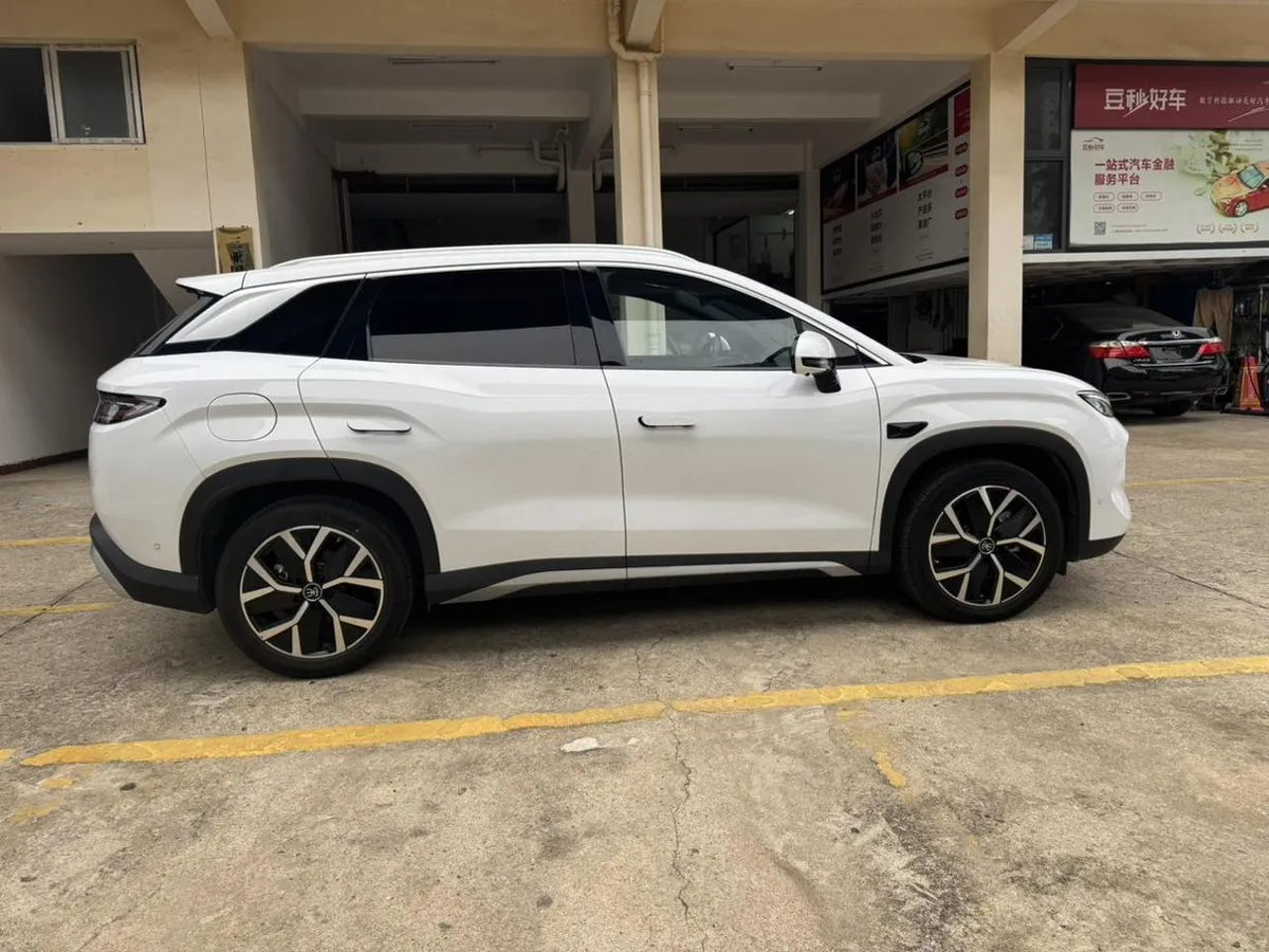 BYD SONG L DM ПРЕДМАКСИМАЛЬНАЯ 2025