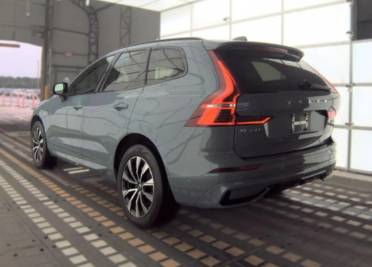 VOLVO XC60 B5 PLUS DARK 2022