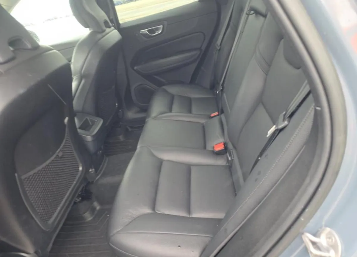 VOLVO XC60 B5 PLUS DARK 2022
